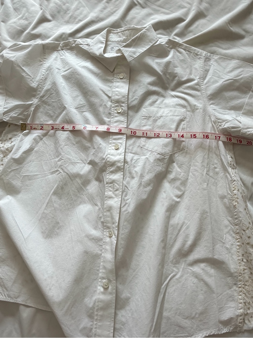 Sacai White Short-Sleeve Button Front Blouse with Lace Side Panels - Picture 11 of 11